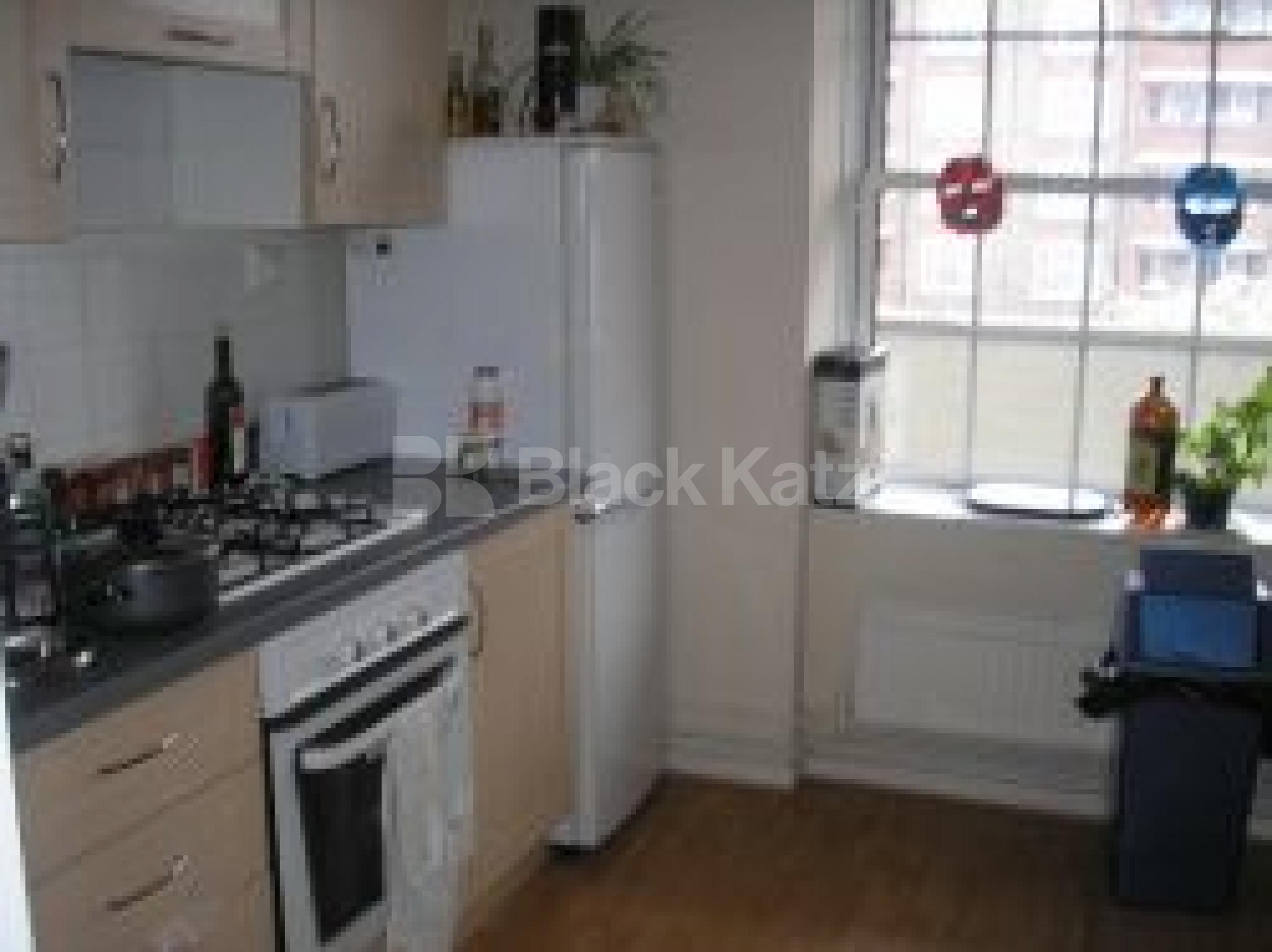 			3 Bedroom, 1 bath, 1 reception Flat			 Ferdinand Street, CHALK FARM NW1